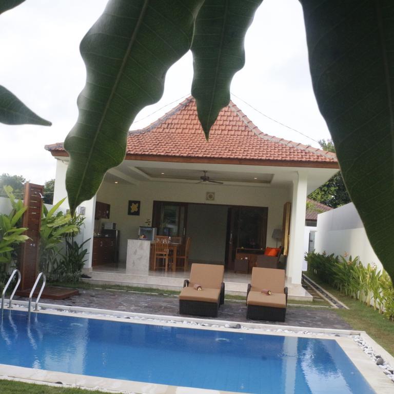 Villa Olivia Jimbaran  Exterior photo