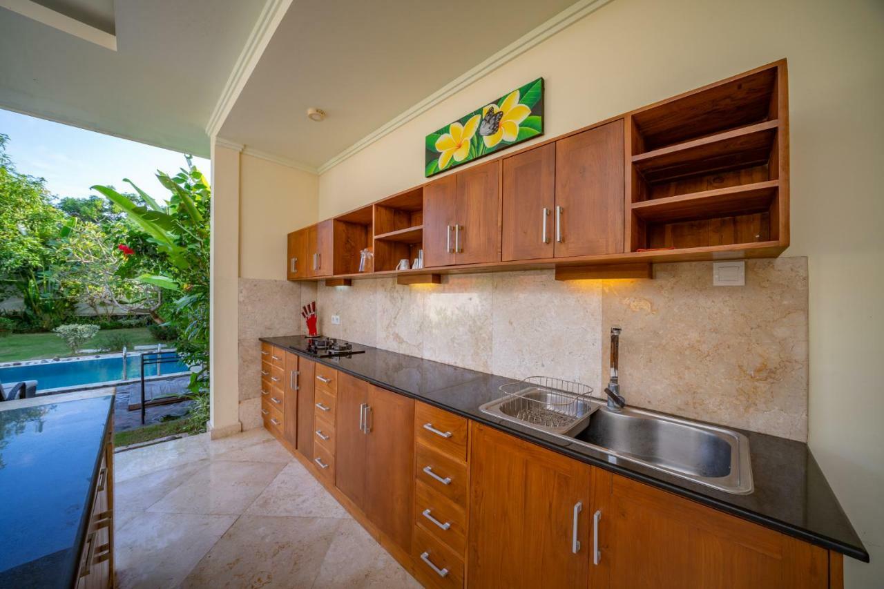 Villa Olivia Jimbaran  Exterior photo