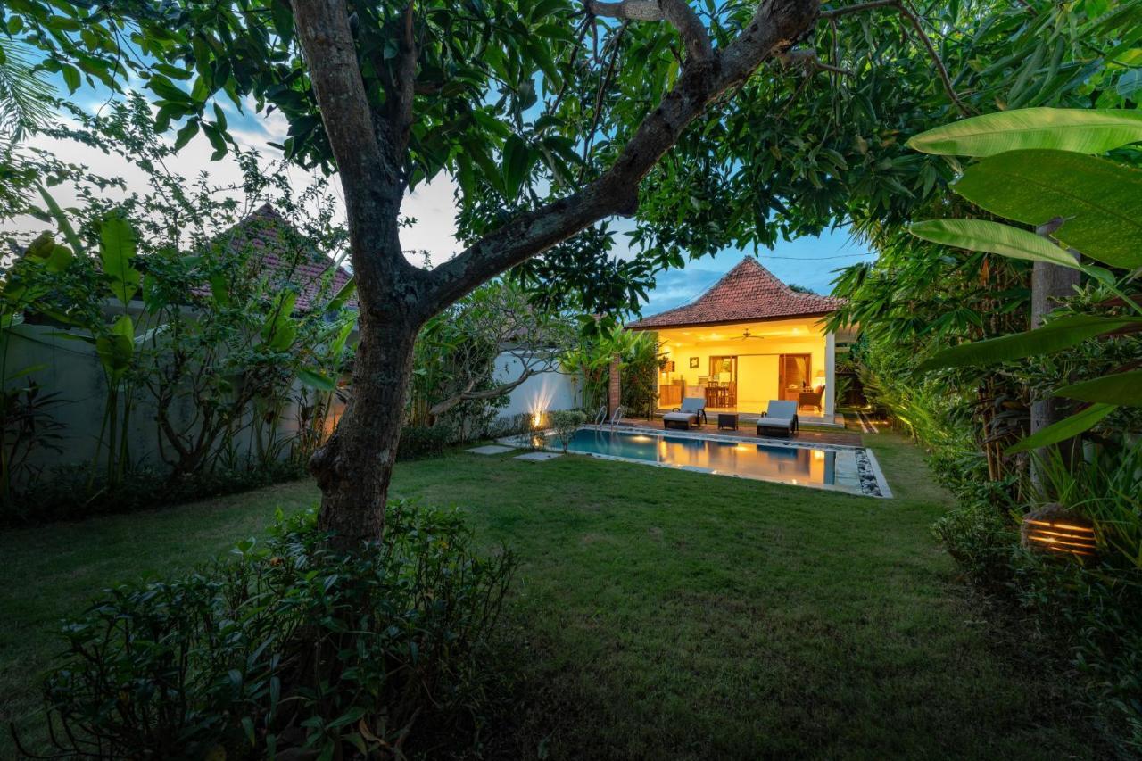 Villa Olivia Jimbaran  Exterior photo